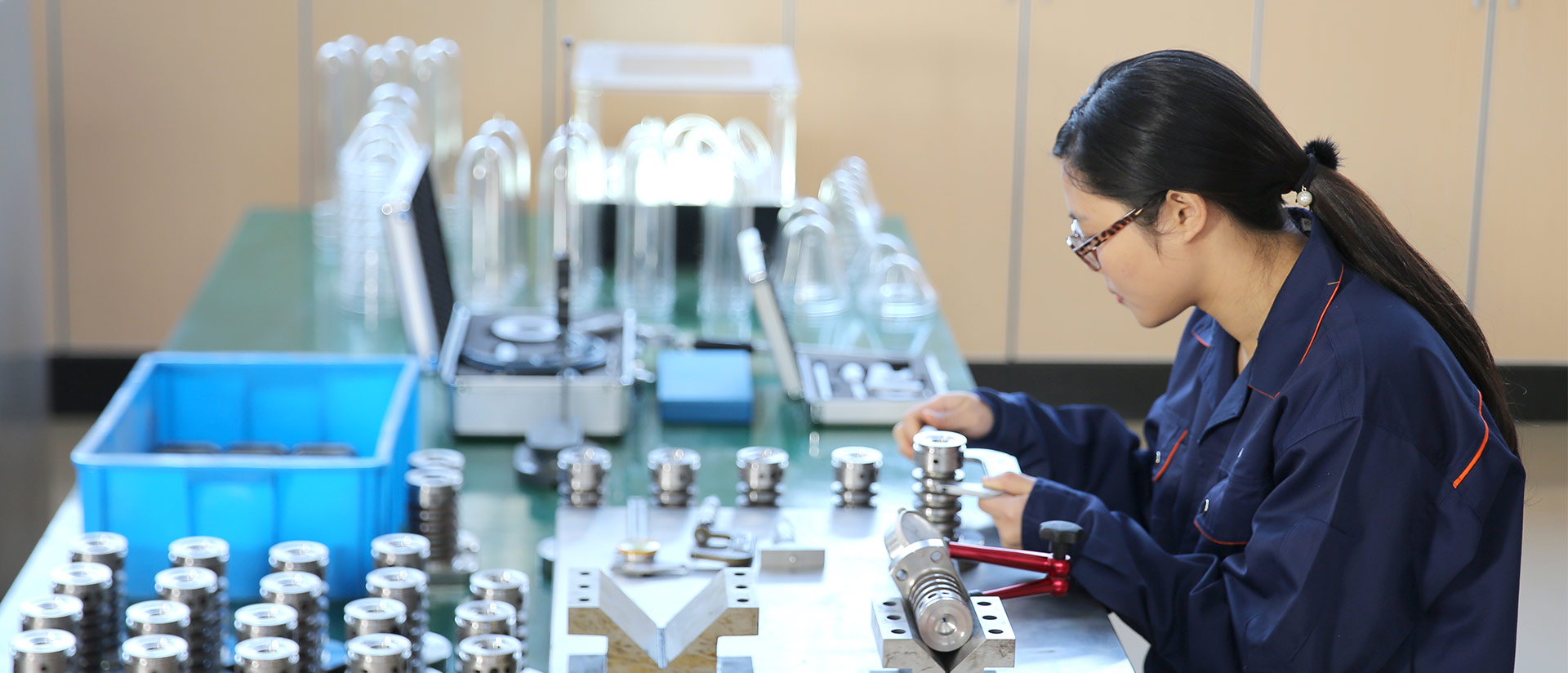 Vorbind despre procesul de turnare prin injecție a preformelor PET